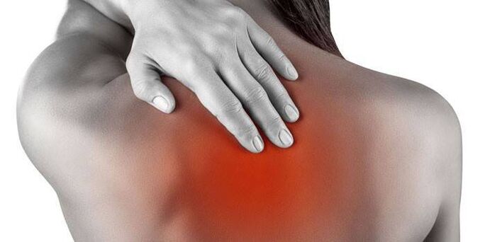 bolovi u leđima s osteohondrozo u prsima